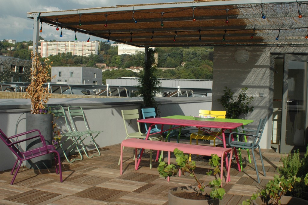 Aménager une terrasse en ville : Pergola sur toit terrasse